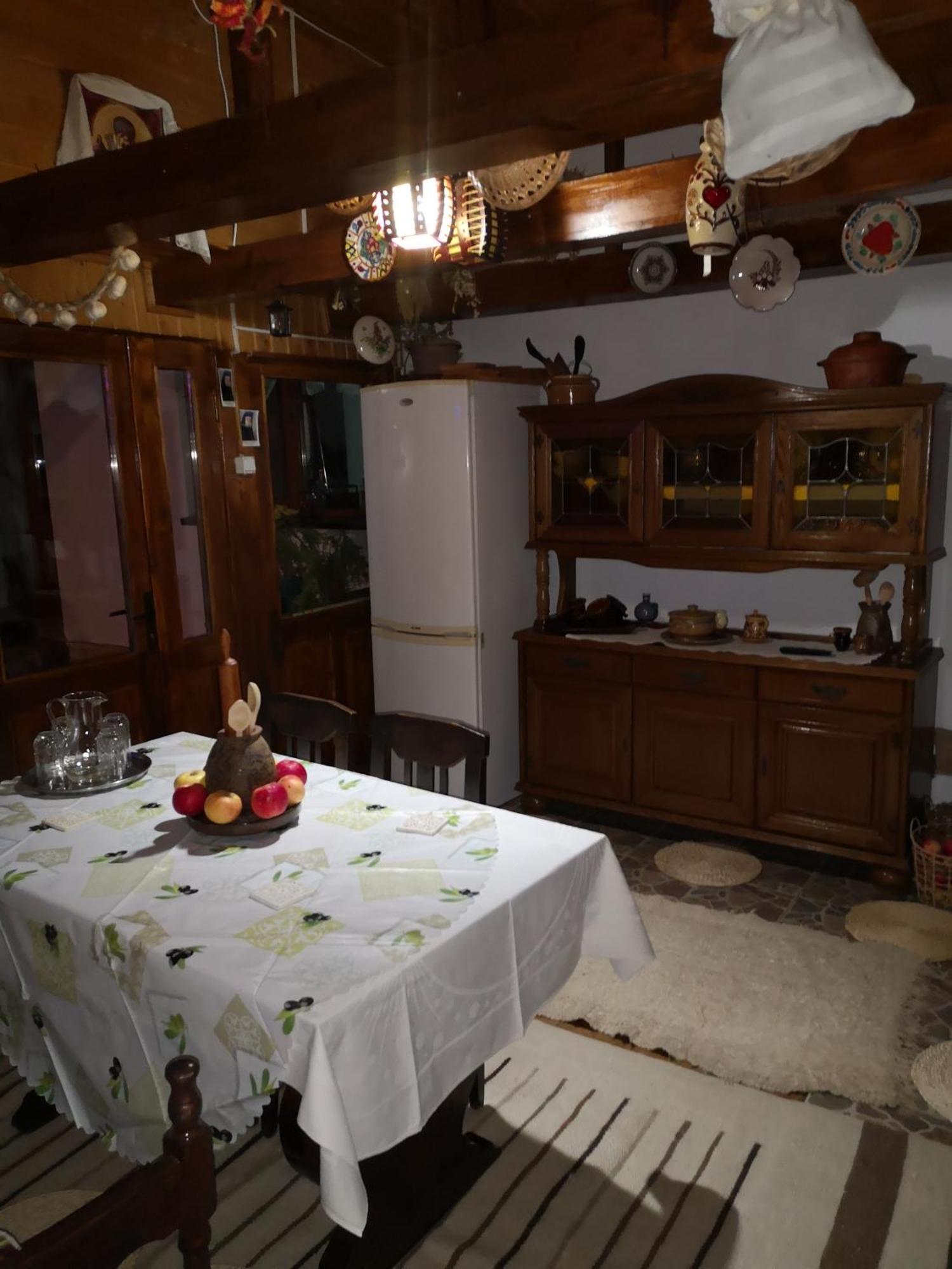 Villa Casa Livada Bunicii à Tîrgu Ocna Extérieur photo