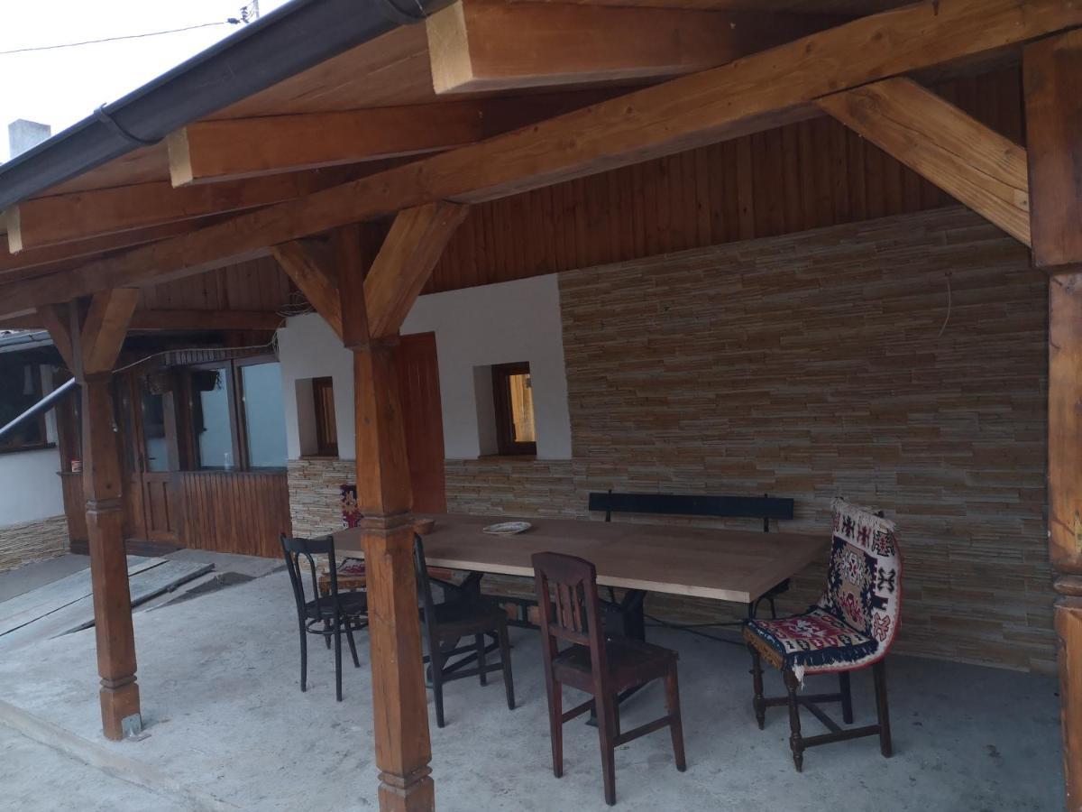 Villa Casa Livada Bunicii à Tîrgu Ocna Extérieur photo